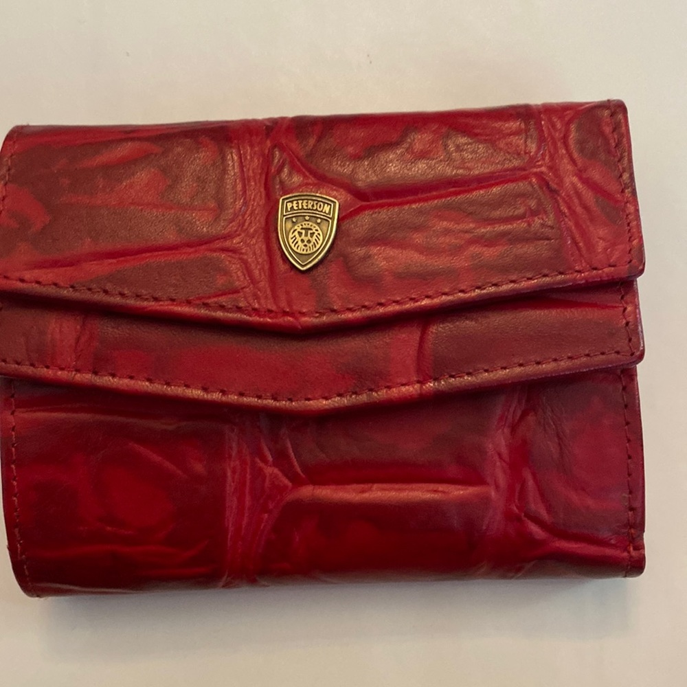 Peterson Poland vintage women’s embossed leather bifold wallet slim profile New